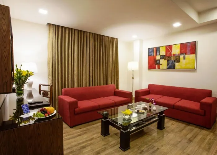 Taurus Sarovar Portico